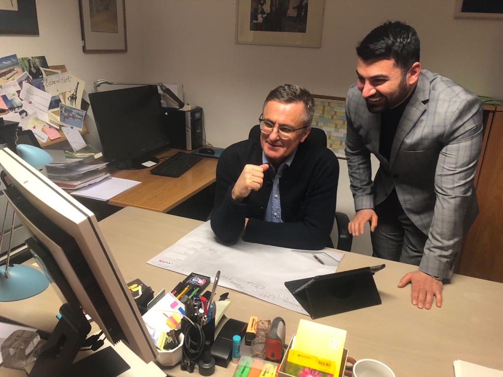 MdL Alexander Muthmann und Muhanad Al-Halak beim Auswerten der Ergebnisse (Foto: Privat)